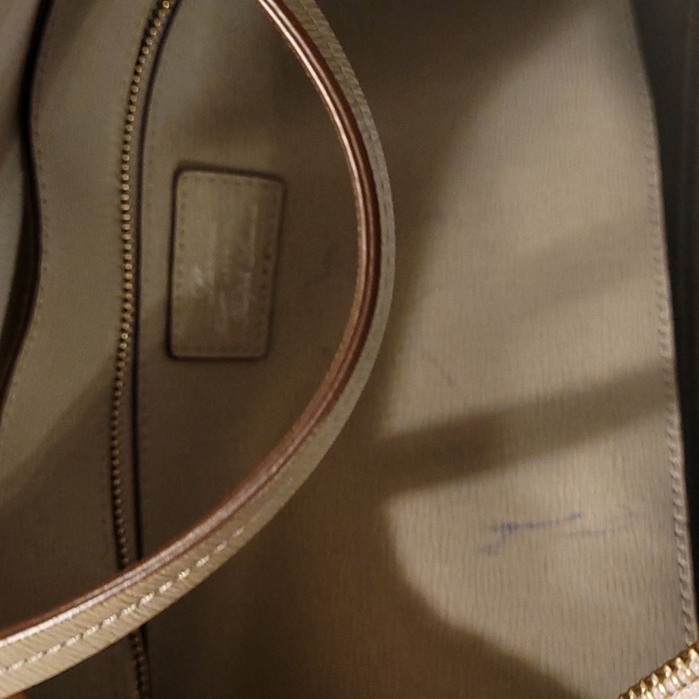 Handbag - Picture 7 of 10